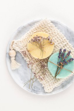 Doğal el yapımı sabun. Bitki özlü organik sabunlar..