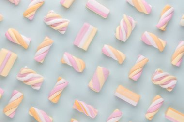 Renkli marşmelov arka planı. Üst Manzara. Düz yatıyordu.