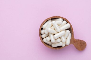 Homeopatik hap takviyesi. Alternatif tıp. Vitamin kapsülleri.