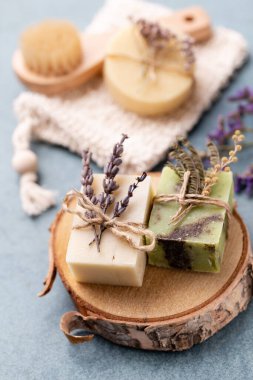 Doğal el yapımı sabun. Bitki özlü organik sabunlar..
