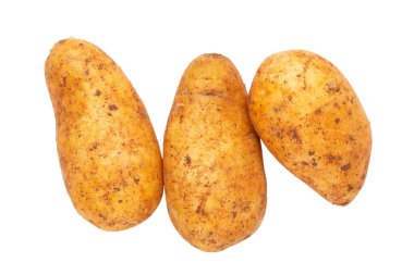 Beyaz arka planda izole edilmiş patatesler. Düz yatıyordu. Üst görünüm.