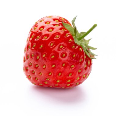 İzole edilmiş çilek. Tek çilekli meyve beyaz arkaplanda izole edilmiş, kırpma yolu ile - resim