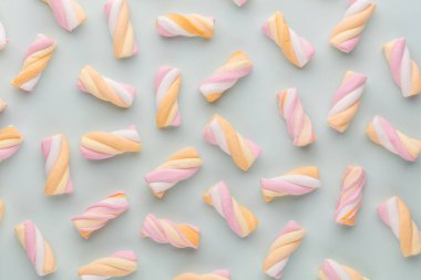 Renkli marşmelov arka planı. Üst Manzara. Düz yatıyordu.