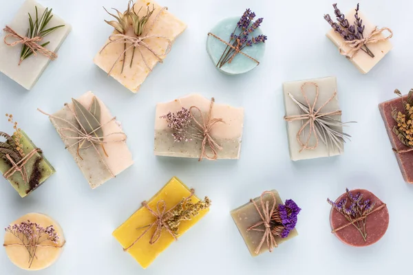 Doğal el yapımı sabun. Bitki özlü organik sabunlar..