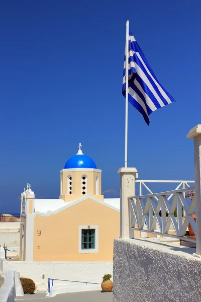 Greece flag and church on Santorini Island — Stock Photo, Image