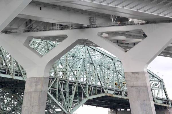 Sob Vistas Ponte Construção Para Fotos Noturnas — Fotografia de Stock