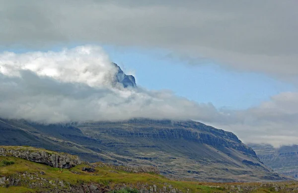 Montagne Viste Islanda Costiera Nella Caduta Una Prospettiva Interiore — Foto Stock