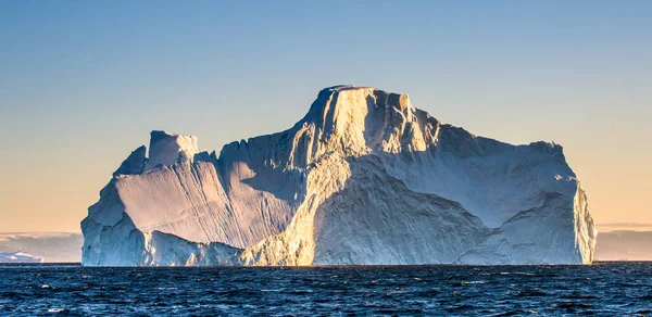 Isberg Vid Solnedgången Disko Bay Västra Grönland — Stockfoto