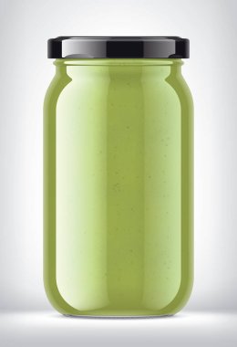 Arka planda Wasabi ile cam kavanoz. 