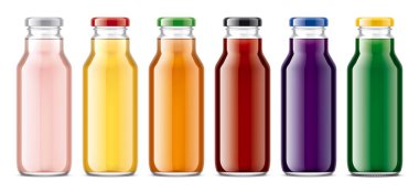 Şeffaf Suyu olan Cam Şişeler. 