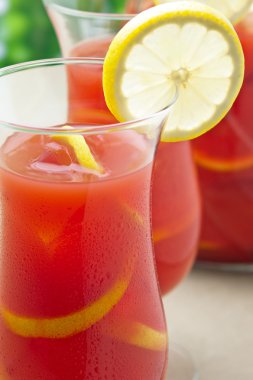 soğutulmuş portakal limon sangria