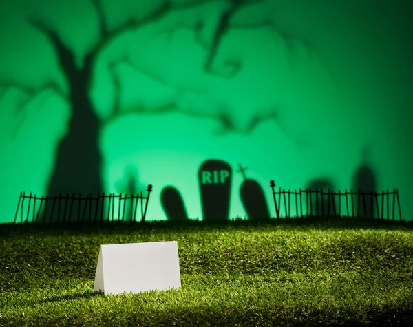 Paysage d'Halloween avec carte de table — Photo