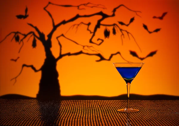 Martini de cobalto en Halloween — Foto de Stock