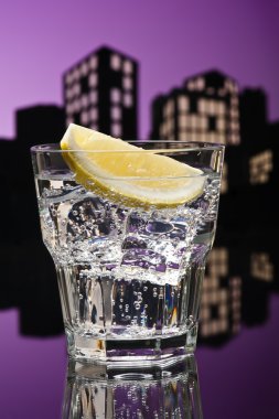 Metropolis tom collins kokteyli
