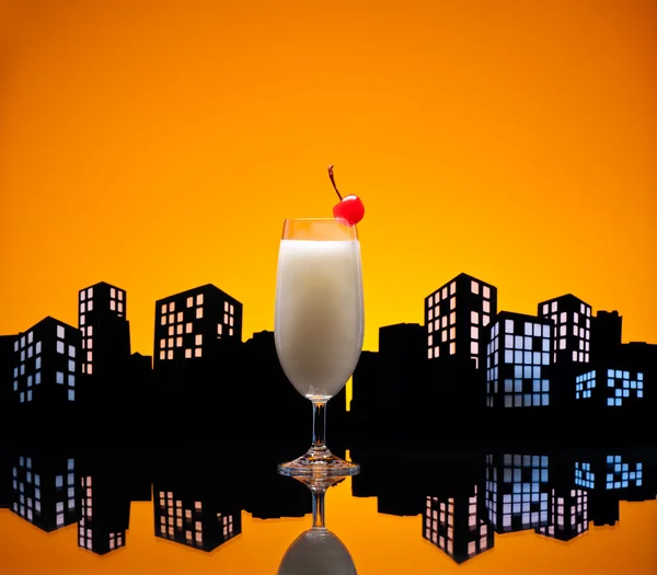 Metropolis pina colada kokteyli — Stok fotoğraf