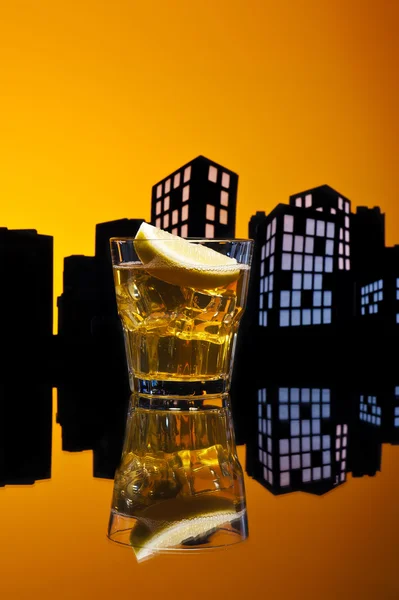 Metropole whisku s citrónem koktejl — Stock fotografie