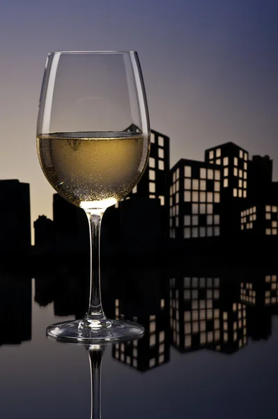 Metropolis White Wine — Stock Photo, Image