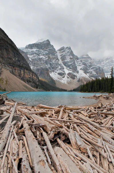 Jezioro moraine — Zdjęcie stockowe