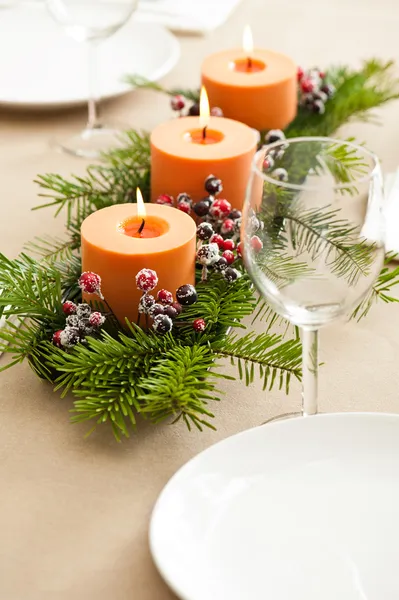 Kerst diner tafel dekken — Stockfoto