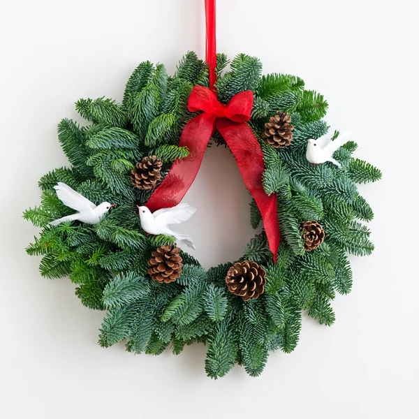 Advent wreath with red ribbon — Stock Photo, Image