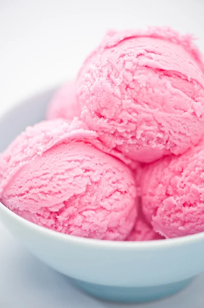 Malinová zmrzlina dezert — Stock fotografie