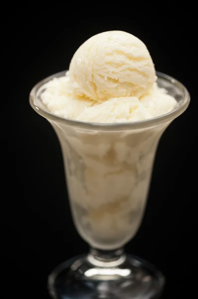 Vanilla ice cream in a glass — Stock Photo, Image