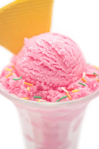 ラズベリーのアイスクリーム — ストック写真