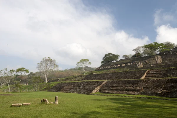 Maya-ruiner i djungeln, tonina i Mexiko — Stockfoto