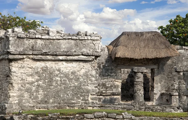 Mayan ruins near the beach, Tulum, Mexico — Stock Photo, Image