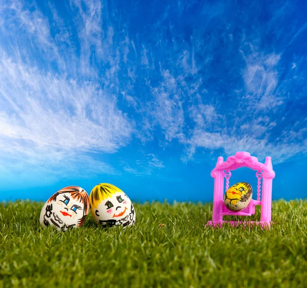 Happy egg family outdoors — Stock Photo, Image