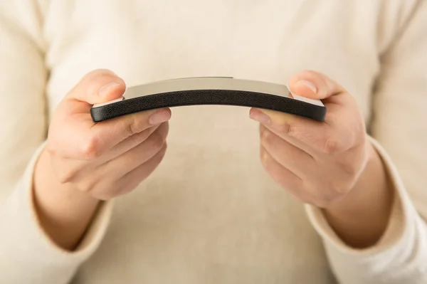 Bendable cellphone — Stock Photo, Image