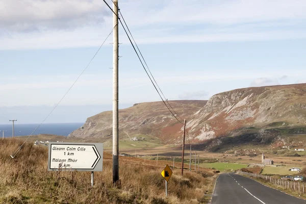 Road to Gleann Colm Cille, Ireland — Stock Photo, Image