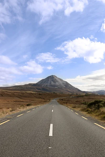 Estrada principal para as montanhas Errigal — Fotografia de Stock
