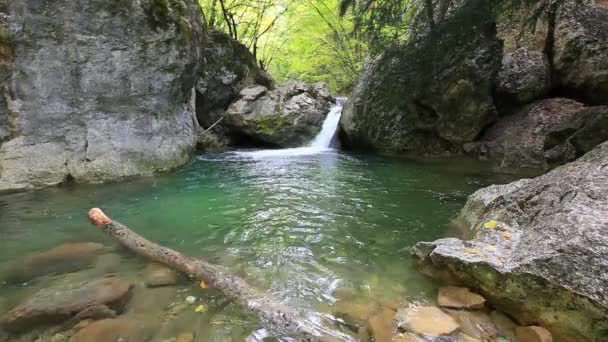 Вода чистий водоспад — стокове відео