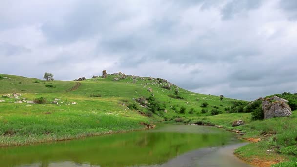 Estate paesaggio montano — Video Stock