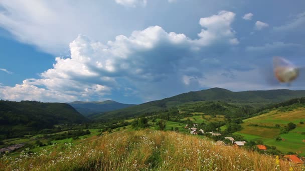 Paisagem de montanhas — Vídeo de Stock