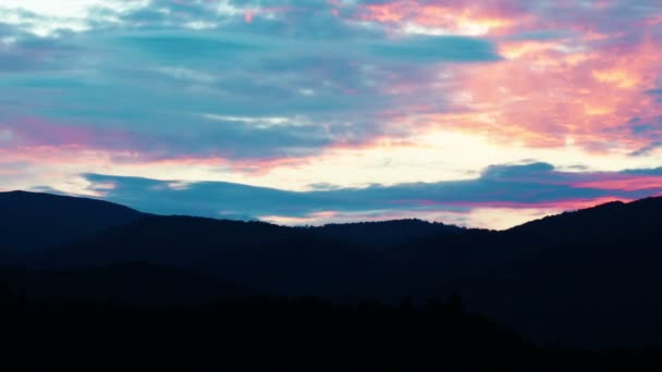 Paisagem de montanhas — Vídeo de Stock