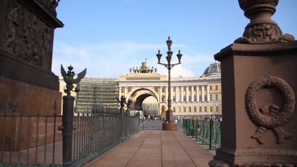 A praça do palácio — Vídeo de Stock