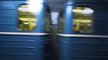 editoryal metro trenleri kalkış