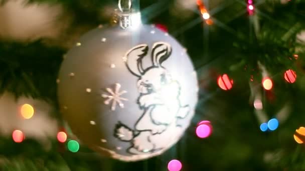 Addobbi natalizi sull'albero di Natale — Video Stock