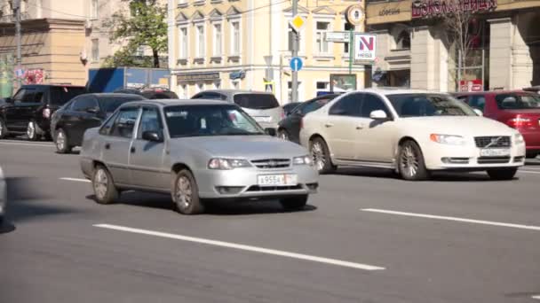 Verkehr in Moskau — Stockvideo