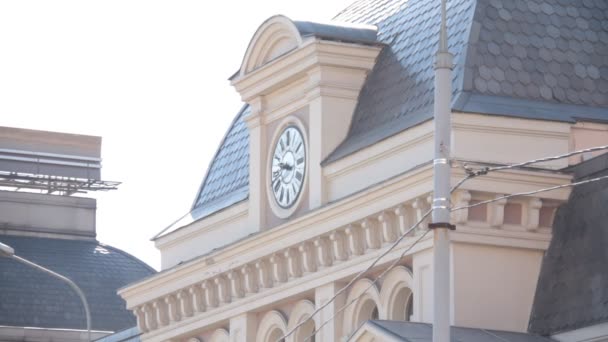 Часы на Павелецком вокзале, Москва — стоковое видео