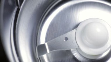 kahve öğütücü ses