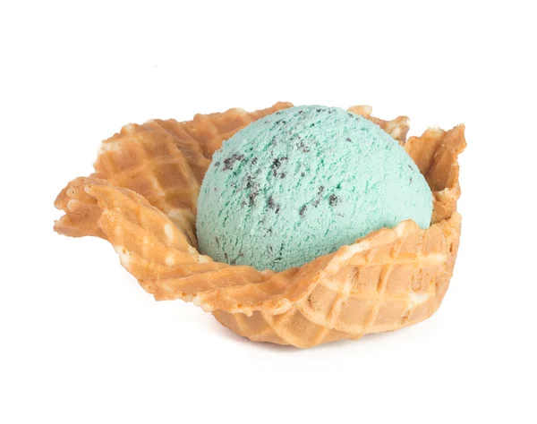 アイス クリーム。背景にミント チョコレート チップ アイス クリーム — ストック写真