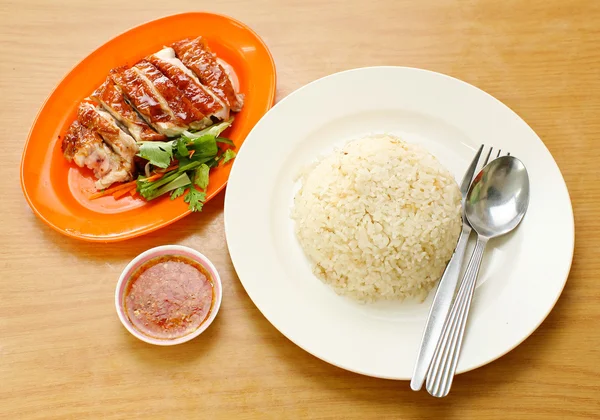 Arroz de frango no fundo, comida asiática — Fotografia de Stock