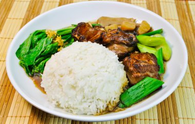 Çin yemeği koyun pirinç