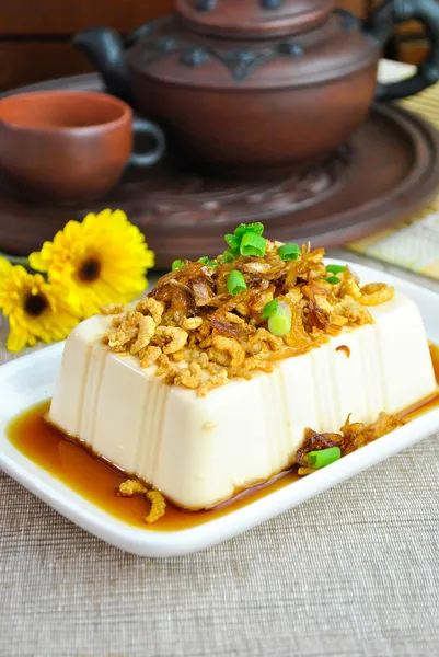 Tofu, bönor trottoaren på bakgrunden — Stockfoto