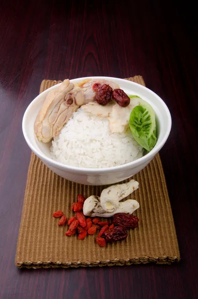 Hühnerreis im Hintergrund, asiatisches Essen — Stockfoto