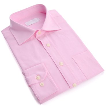 Beyaz arka plan üzerinde elbise gömlek