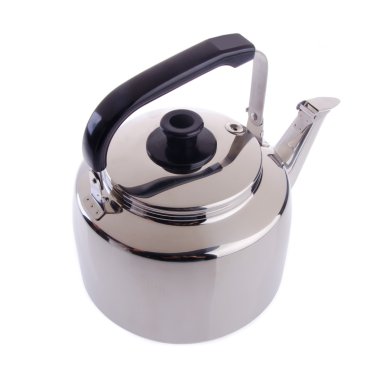 zemin üzerine ıslık su ısıtıcısı.